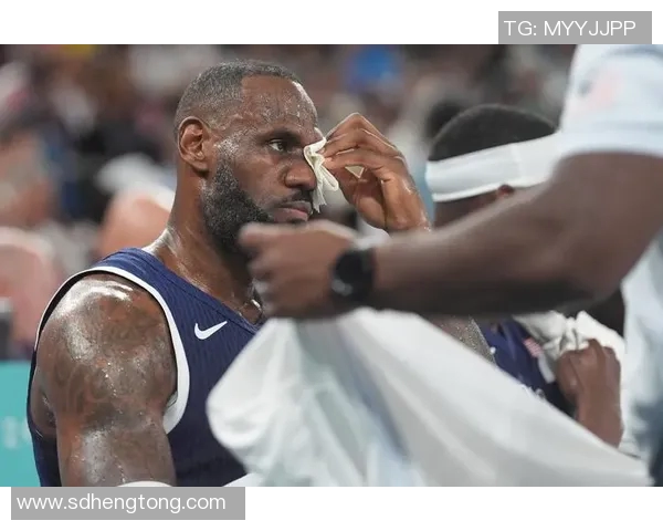 詹姆斯谈季后赛对手：我们准备好了